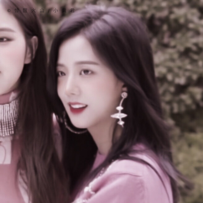 rosé / jisoo
cr小黄君