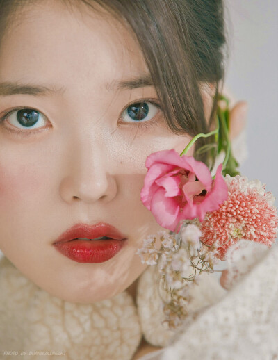 IU