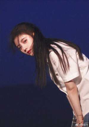 鞠婧祎美颜盛世
我好吃她的颜