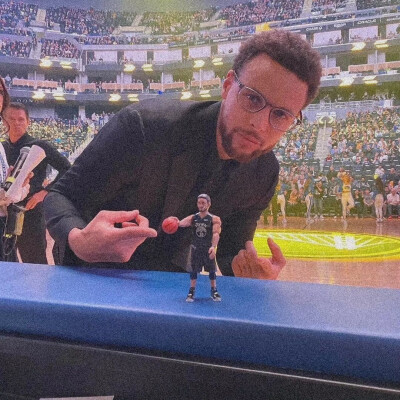 Stephen Curry (/ω＼)