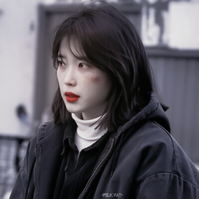 '没有人可以左右你的人生，只是很多时候我们需要多一些勇气，去坚定自己的选择
dt.JR_baekhyunee