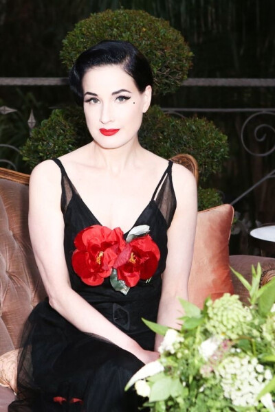 Dita Von Teese #时尚摄影# ​​​