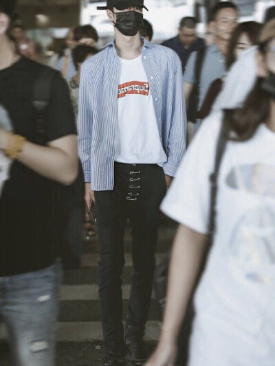 #王一博#优秀的他，带出的优秀的粉丝。温柔的他，理性收到保护和支持！这是他努力获得的。希望他一直开心，不要受到伤害。
祝王那个博生日快乐呀！！！