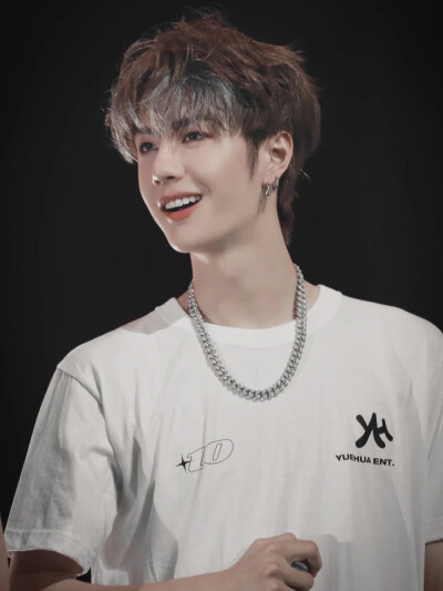 #王一博#优秀的他，带出的优秀的粉丝。温柔的他，理性收到保护和支持！这是他努力获得的。希望他一直开心，不要受到伤害。
祝王那个博生日快乐呀！！！