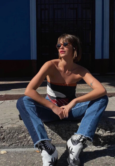 BY爱喝可乐的古娜小姐