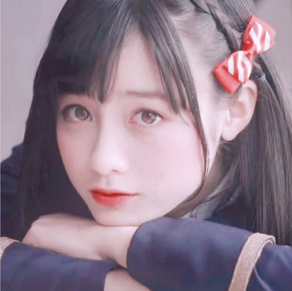 桥本环奈
cr.苏稚童