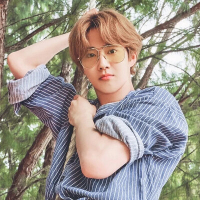 我的宝藏男孩儿们♡