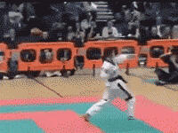 沙雕表情包  GIF动图  腿力惊人