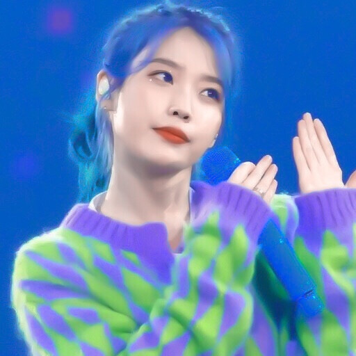 “你是我的独家记忆”
//iu
©️顾陌兮 原cr.iu_strawberry