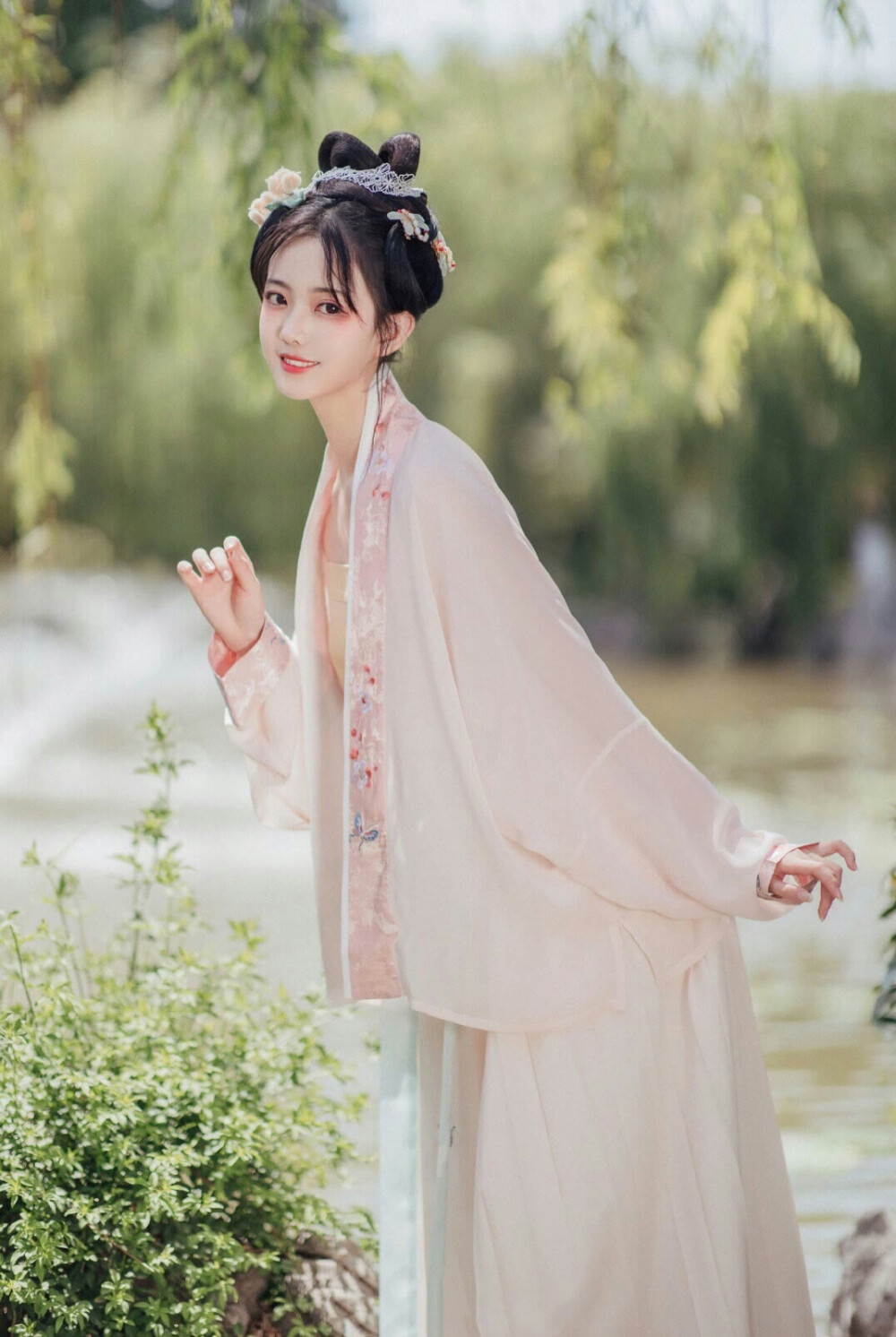 汉服，古风，写真，清新，唯美，女头，背景，壁纸，古风壁纸，古风背景，美女壁纸 ，美女头像，by❀.ʚ楼语烟ɞ.