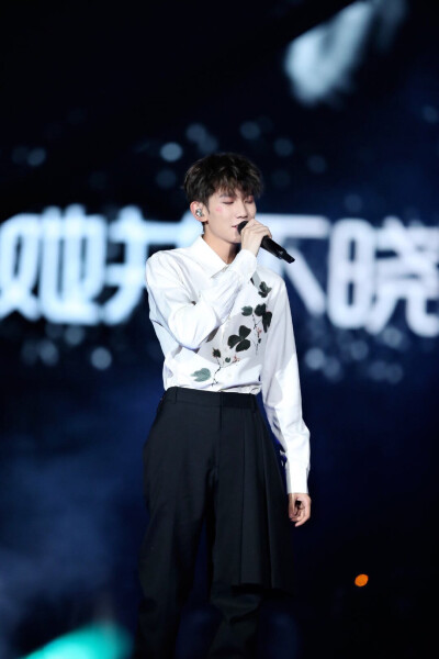 能出现在草稿纸上的名字都意义非凡.