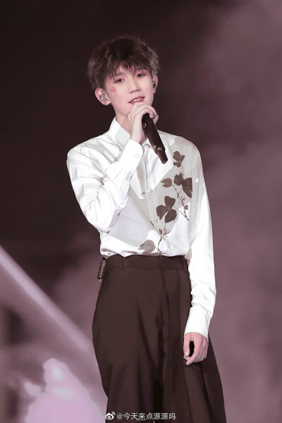 能出现在草稿纸上的名字都意义非凡.