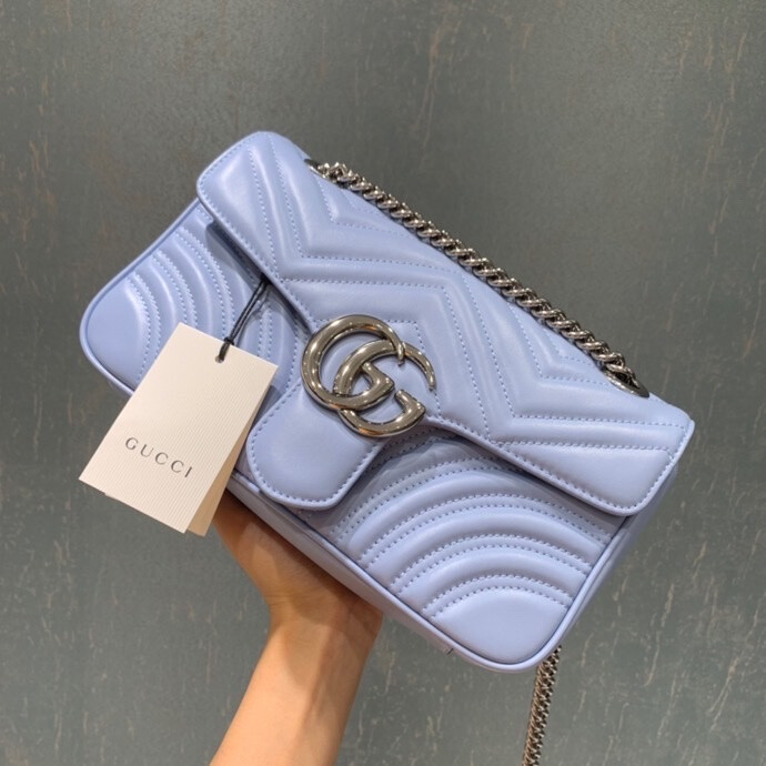 最爱马卡龙色的春天 GG Marmont系列 supermini 手袋，开心到爆炸，结果发现新上的颜色，瞬间种草，我的少女心又爆炸啦