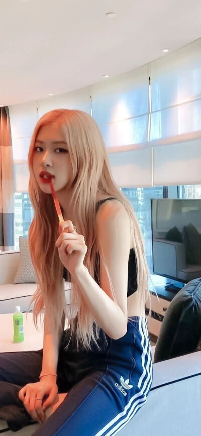 blackpink朴彩英Rosie，多多关注blackpink