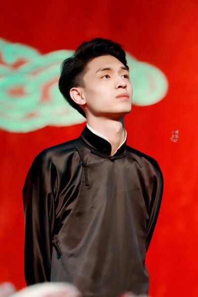 秦霄贤头像
抱图dd点赞