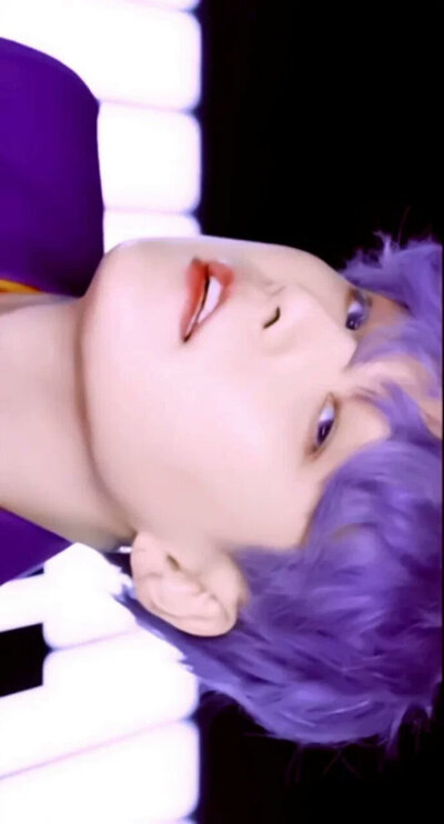 -小其紫发也超好看
-闵玧其壁纸
-©沈霂.简介