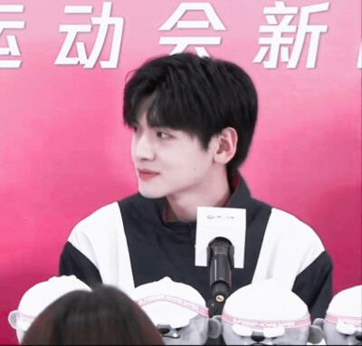 旷世齐闻
自调
️二改
二传记得说明