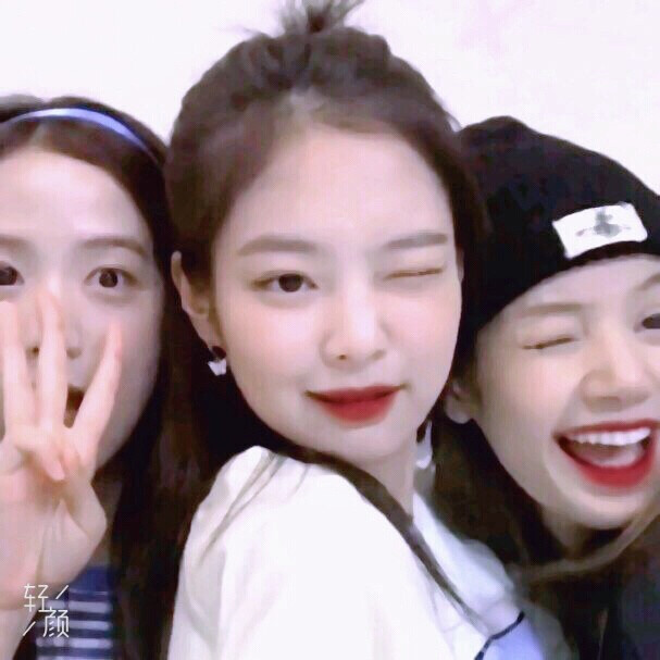 blackpink四人团头