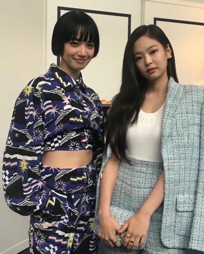 突破次元壁的合照啊啊啊啊！
小松菜奈 and BLACKPINK jennie