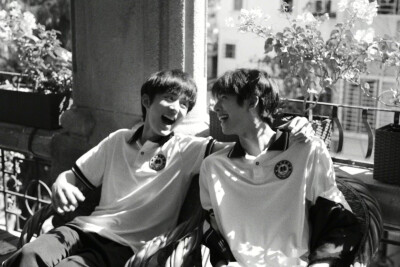 谭松韵李尖尖
以家人之名宋威龙张新成凌霄贺子秋