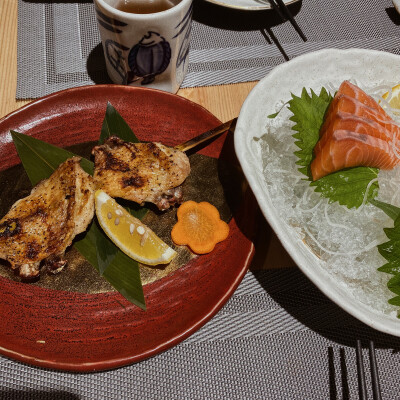 鮨京田日本料理 烤鸡翅 三文鱼