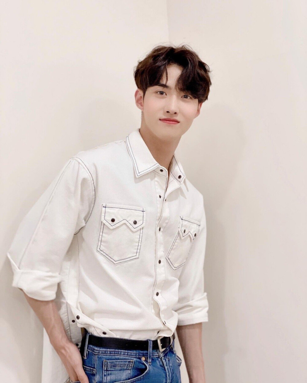 PENTAGON 吕畅九（YEOONE）