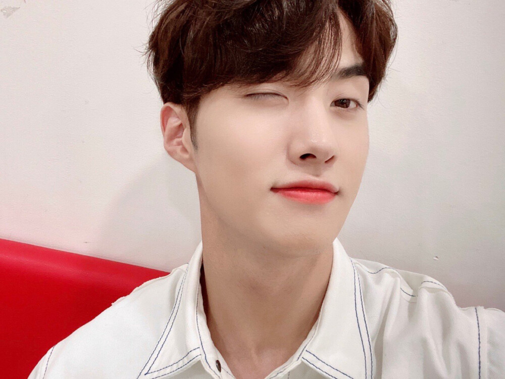 PENTAGON 吕畅九（YEOONE）