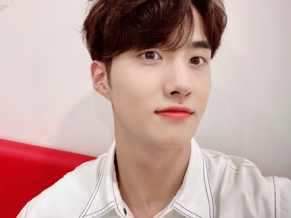 PENTAGON 吕畅九（YEOONE）