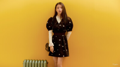 #IU# #李知恩# #Korea相关##美图#
代言系列图壁纸修图
【修图：佐伯】 ​​​