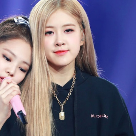 可二改.金智妮 朴彩英
二改必须注明©Firstlove_Rose