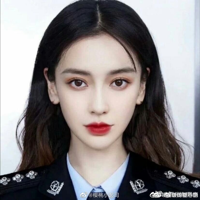 Angelababy
杨颖