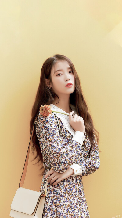 IU 李智恩