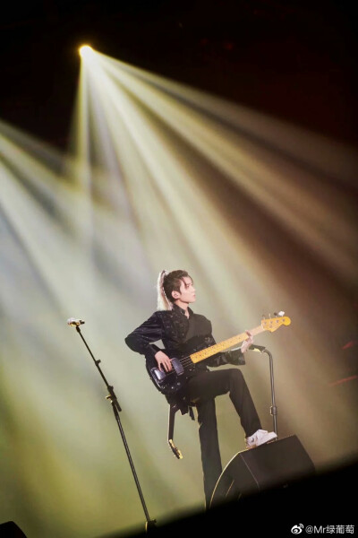 是王源呐
是刚哥呐
是源呐
TFBOYS七周年演唱会图片呐
cr.微博