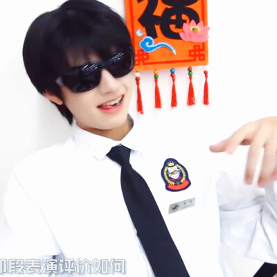 臭屁小孩
朱志鑫