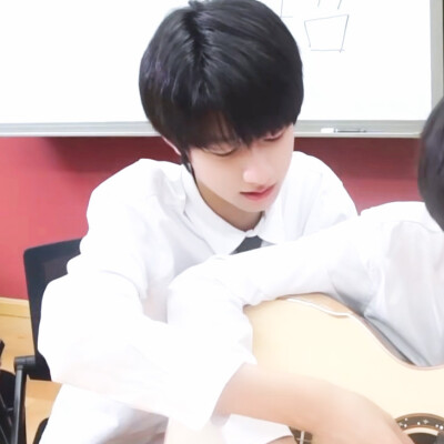 臭屁小孩
朱志鑫