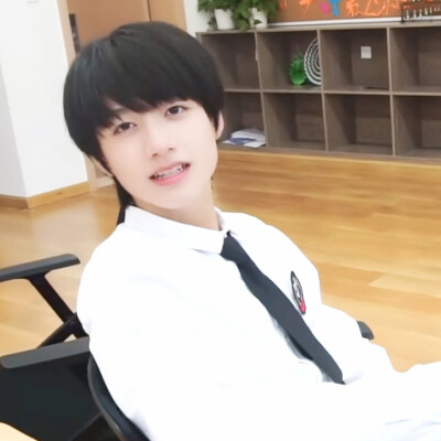 臭屁小孩
朱志鑫