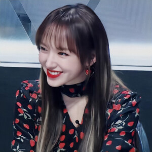 程潇头像
有那么一丢丢暗黑的调调?