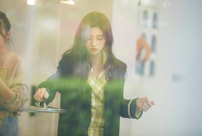 图源鞠婧祎工作室
无水印