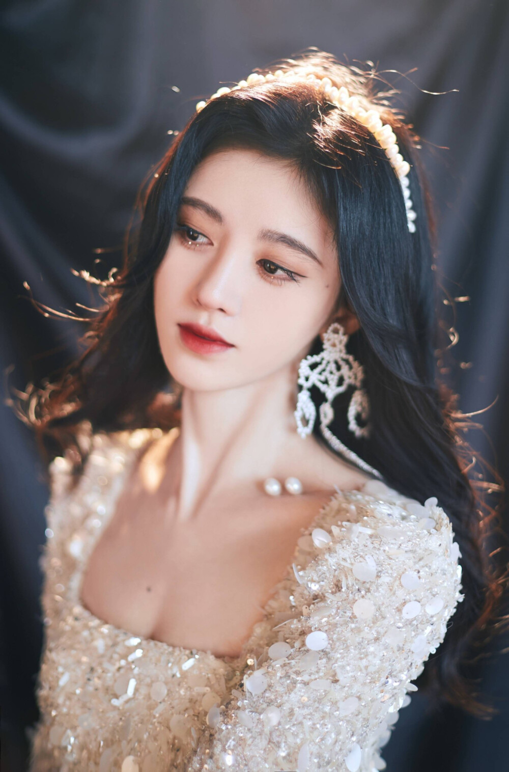 图源鞠婧祎工作室
无水印