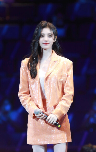 图源鞠婧祎工作室
无水印