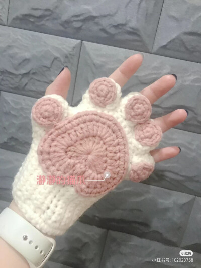 猫爪手套5-1
作者见水印，转自网络
