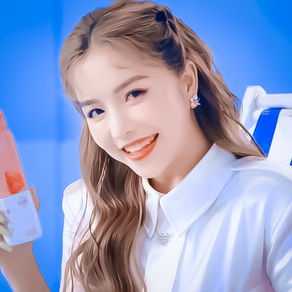 刘雨昕／安崎
原截顾依甜