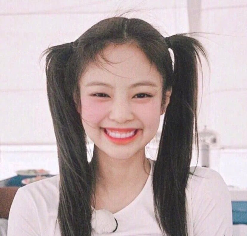 金智妮头像
jennie