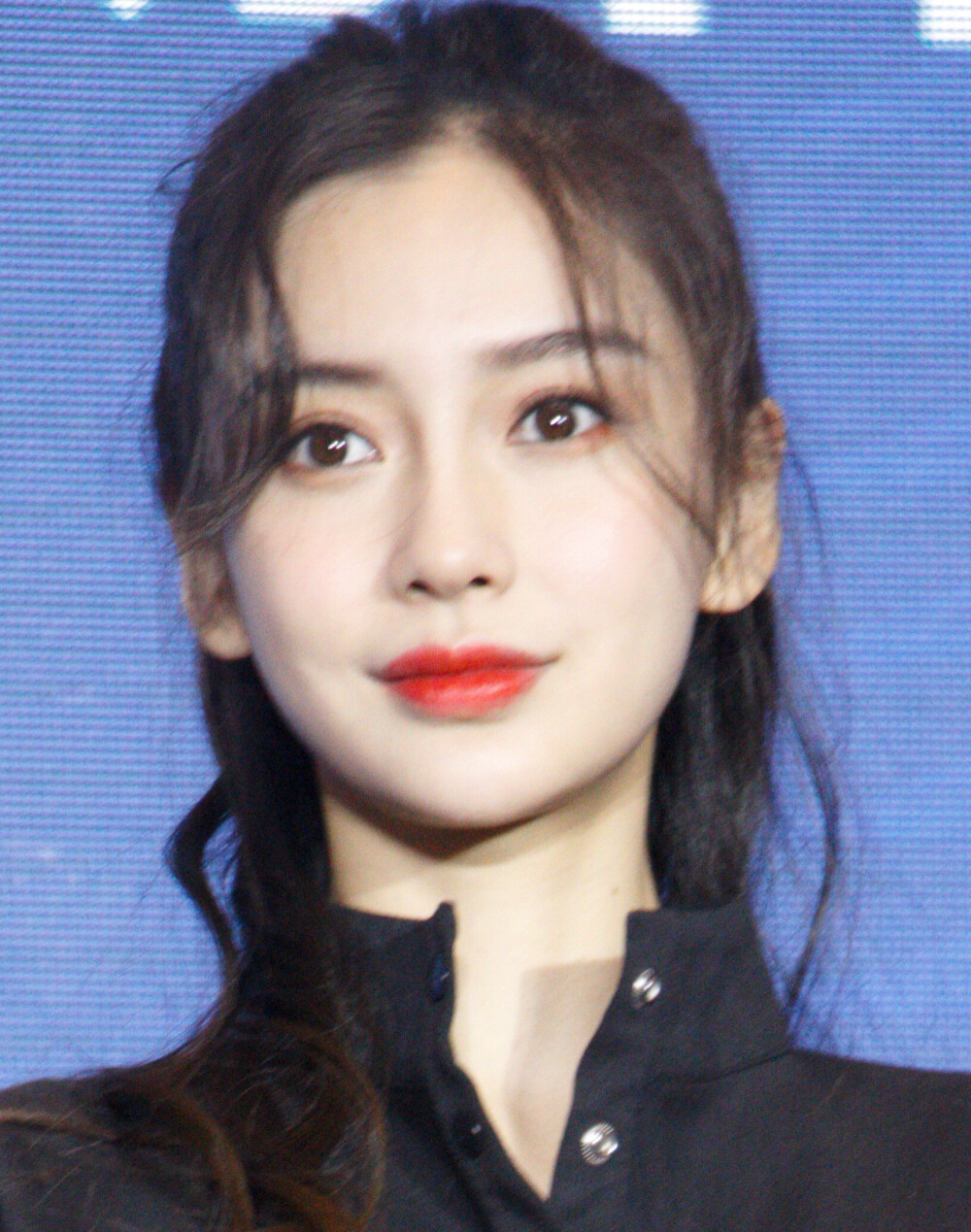 Angelababy………………