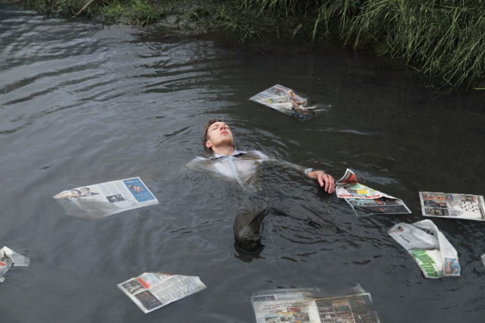  摄影:Kyle Thompson
超现实主义
孤独是人生的常态