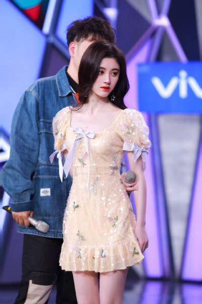 图源鞠婧祎工作室
无水印