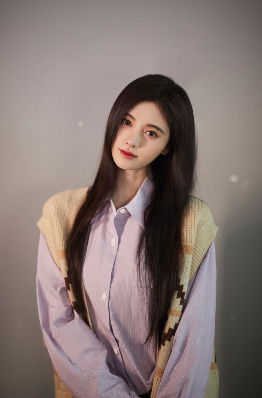 图源鞠婧祎工作室
无水印