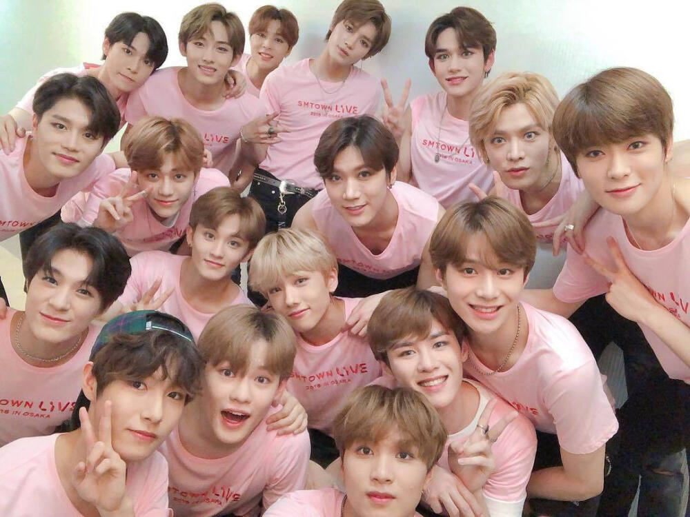 NCT2018合照