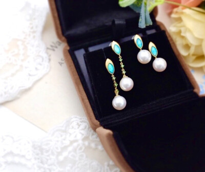 带着我的赤诚与热，奔向你
我的灿烂烟花都为你
来日方长，我总会遇到你。
18K金欧泊、钻石、珍珠