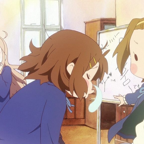 轻音少女自截闺蜜头像